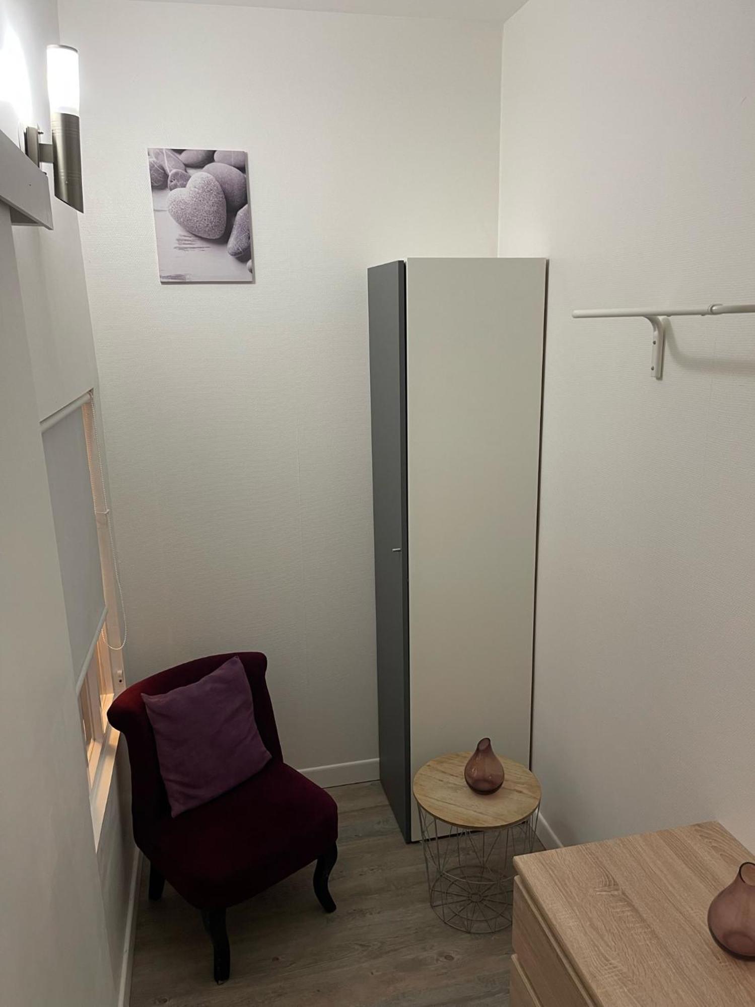 Logement Entier: Appartement Avec Terrasse Quartier De La Gare Amboise Luaran gambar