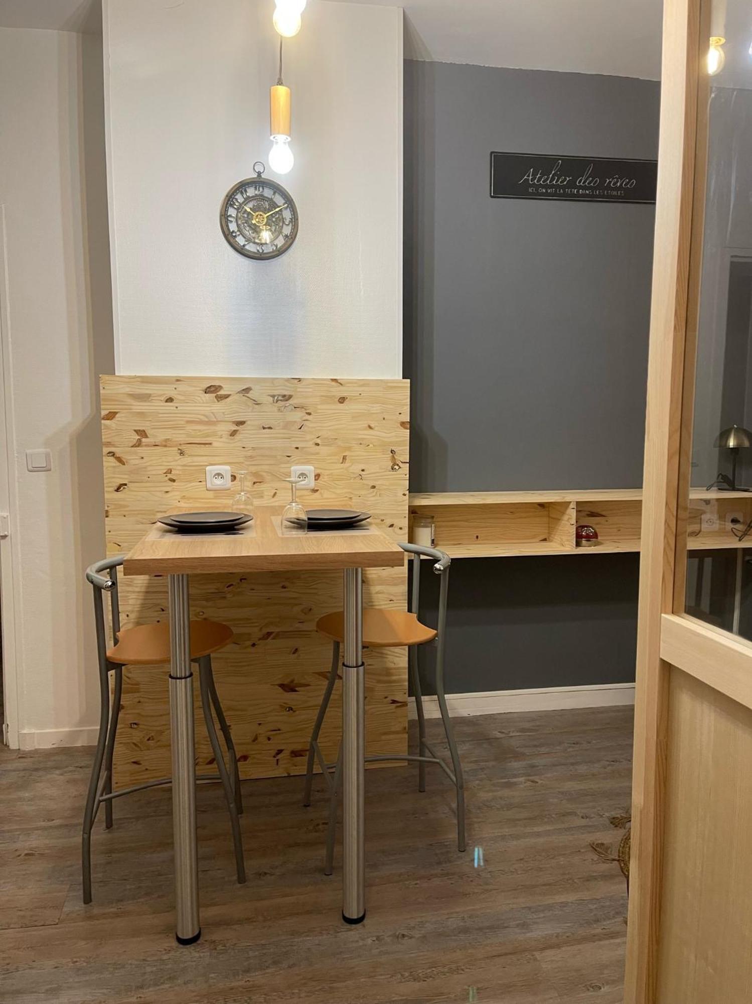 Logement Entier: Appartement Avec Terrasse Quartier De La Gare Amboise Luaran gambar