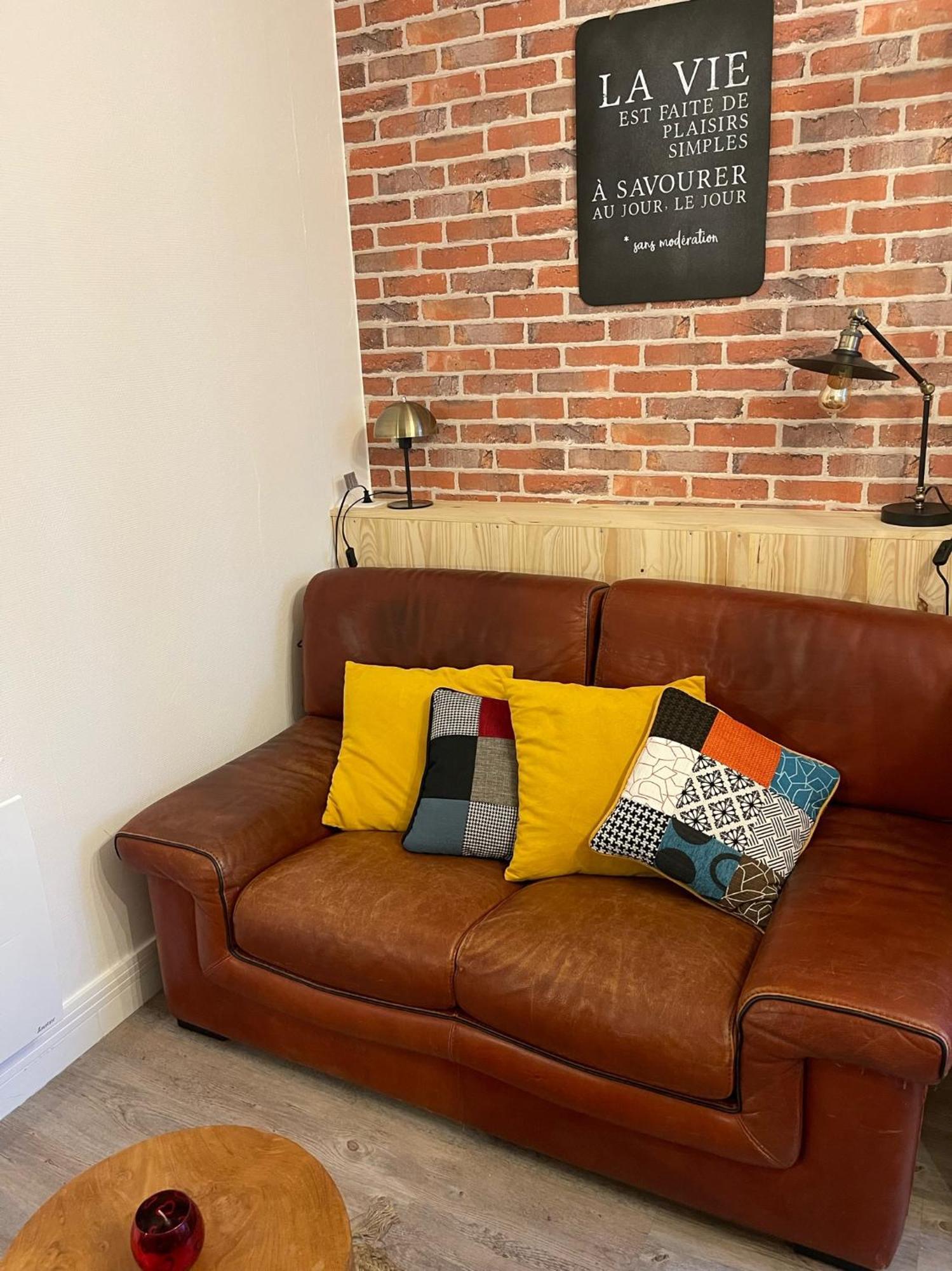 Logement Entier: Appartement Avec Terrasse Quartier De La Gare Amboise Luaran gambar